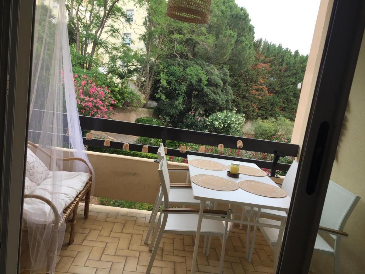 Studio Cabine,4 Personnes ,Renove,Au Calme,200 M De La Plage,Parking Prive Sète Extérieur photo